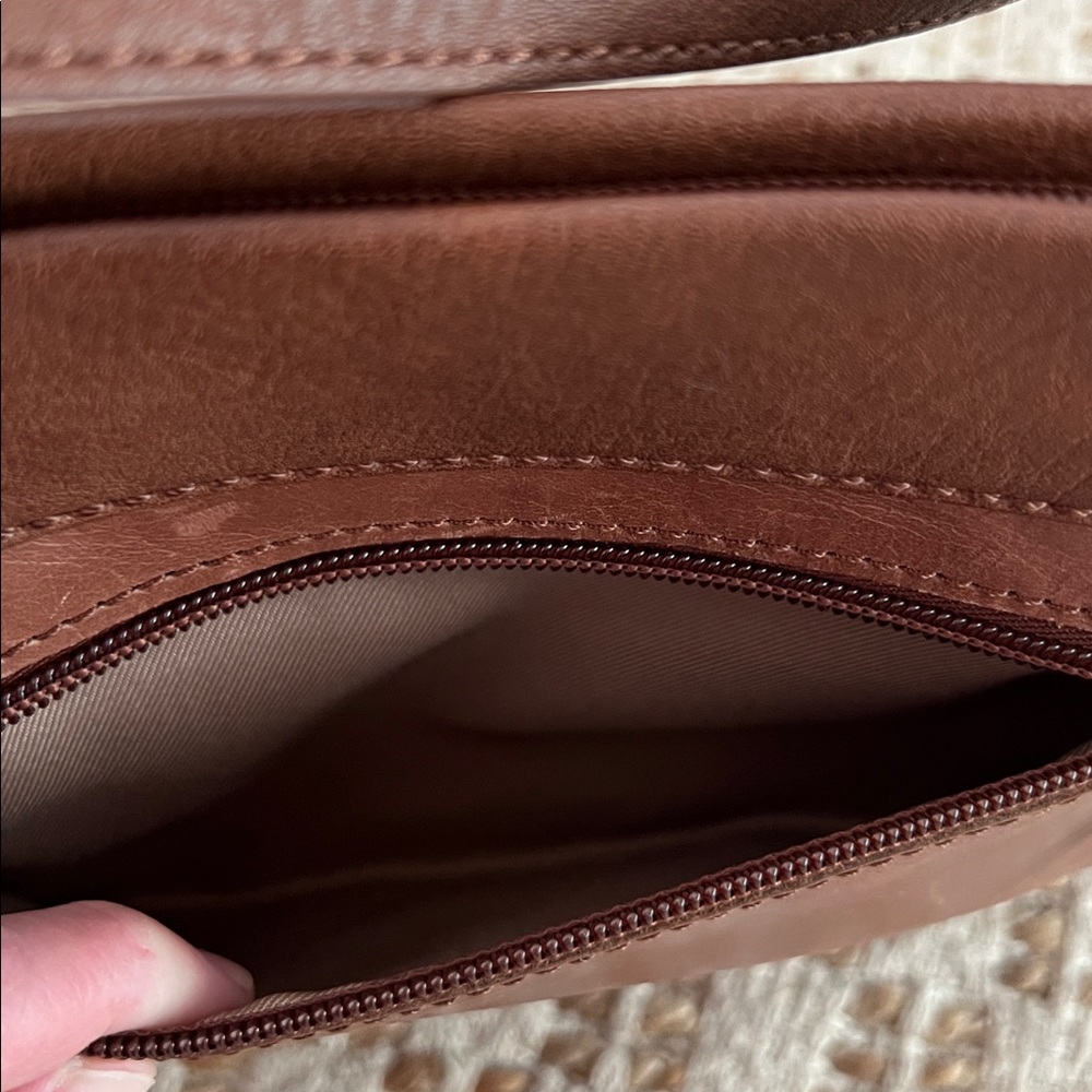 The Sak Sanibel Mini Crossbody Brown Leather Imprinted New With Tags - Picture 6 of 7